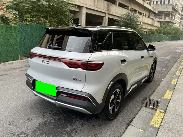 BYD Yuan UP — Фото автомобиля 8