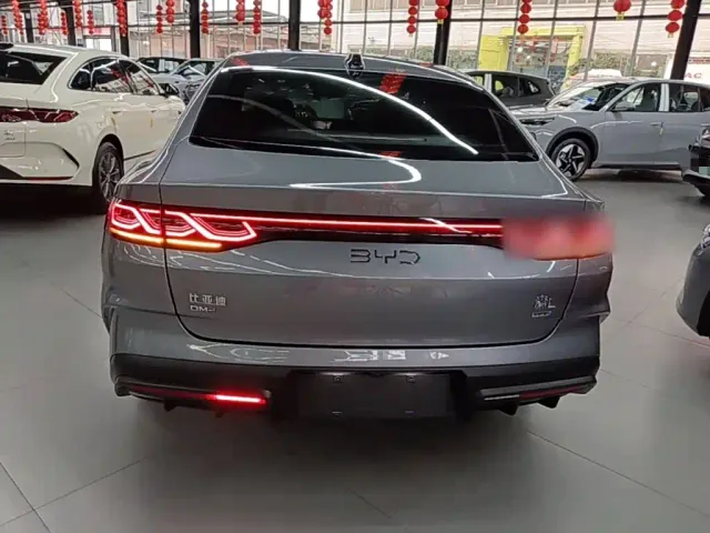 BYD Qin L — Фото автомобиля 5