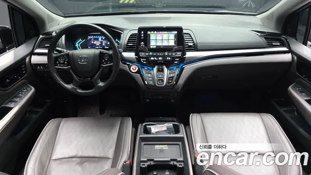 Honda Odyssey — Фото автомобиля 10