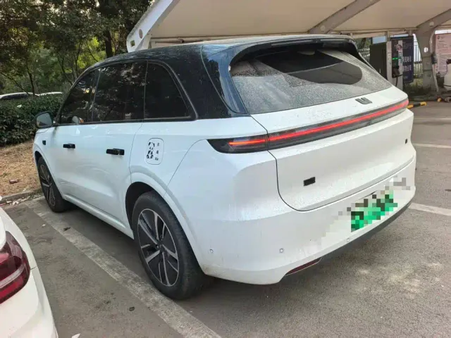 Li Auto L6 — Фото автомобиля 8