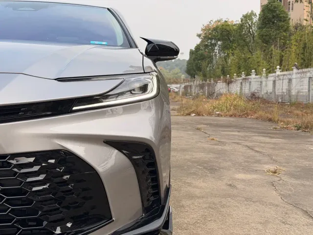 Toyota Camry — Фото автомобиля 4