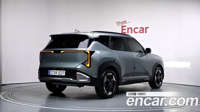 Kia Seltos Generation 2 — Фото автомобиля 2
