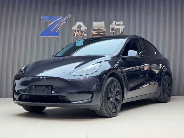Фотография автомобиля — Tesla Model Y