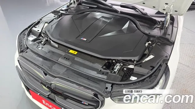 BMW i5 G60 — Фото автомобиля 9