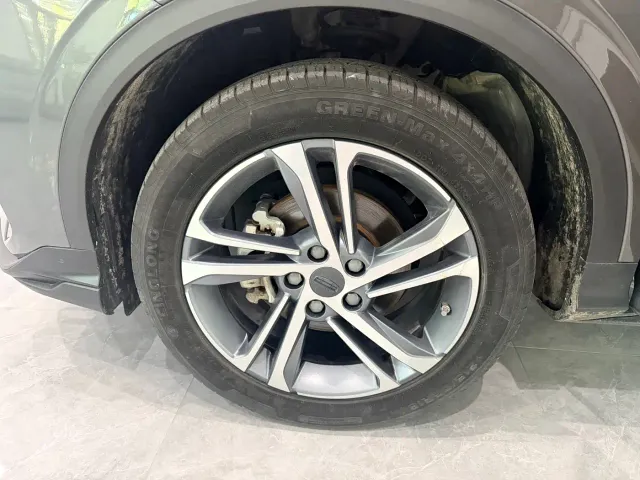 Geely Binyue — Фото автомобиля 9