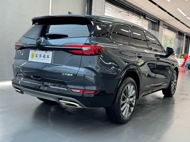 Buick Enclave — Фото автомобиля 4