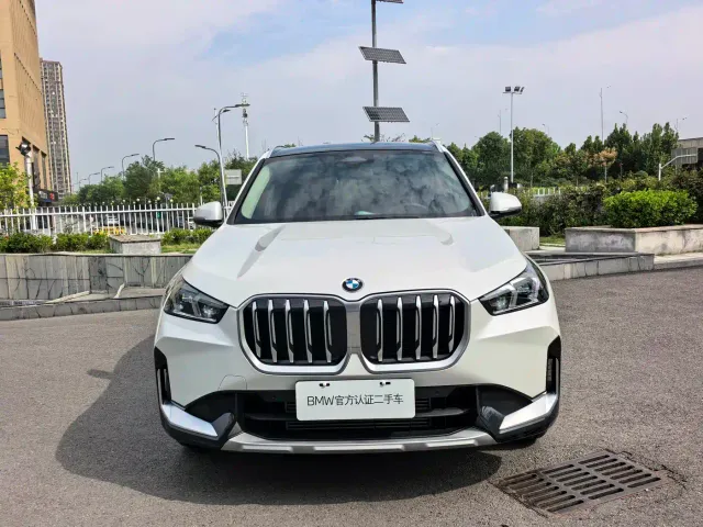 BMW X1 — Фото автомобиля 2
