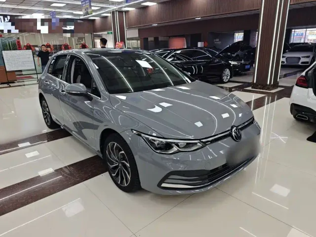 Volkswagen Golf — Фото автомобиля 24