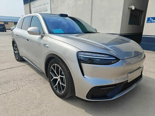 Aito M6 — Фото автомобиля 3