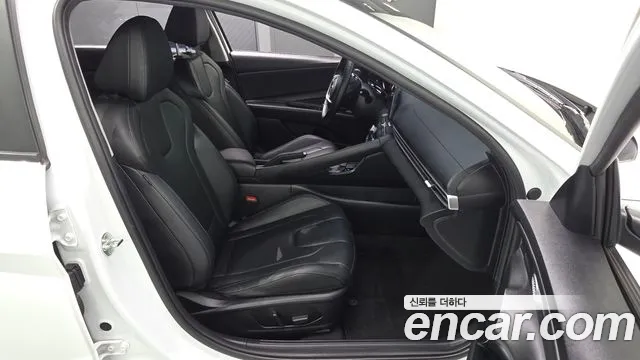 Hyundai AVANTE Avante (CN7) — Фото автомобиля 25