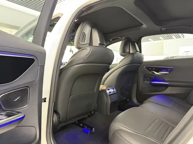 Mercedes-Benz C-Class — Фото автомобиля 6