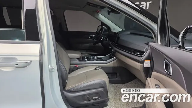 Kia Carnival Generation 4 — Фото автомобиля 15