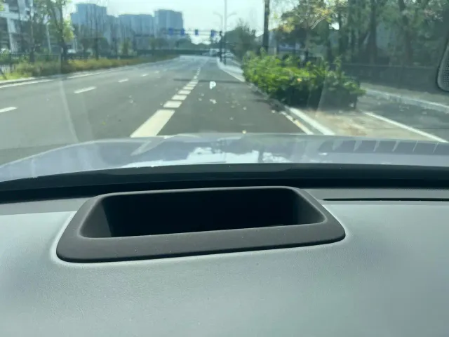 Li Auto Li Auto L6 2025 Pro Smart Renewal Edition — Фото автомобиля 21