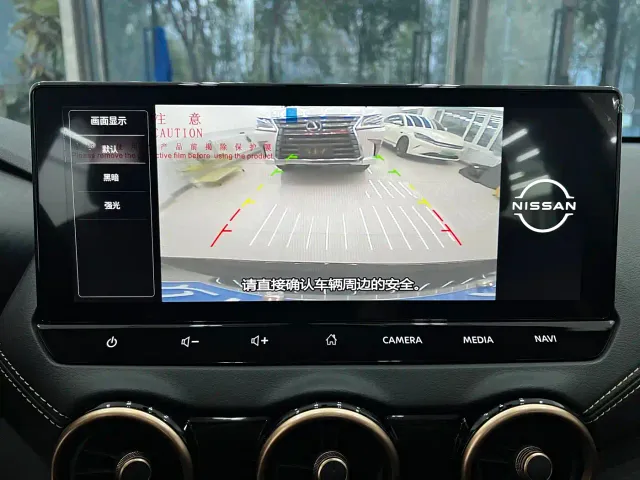 Nissan Sylphy — Фото автомобиля 12