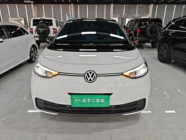 Volkswagen ID.3 — Фото автомобиля 2