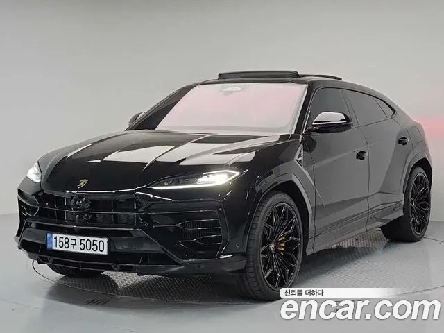 Фотография автомобиля — Lamborghini Urus
