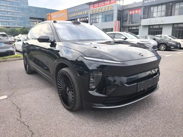 Nio ES8 — Фото автомобиля 2
