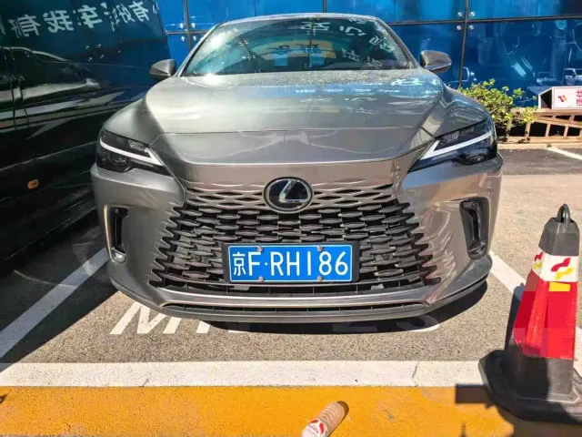 Lexus RX — Фото автомобиля 2
