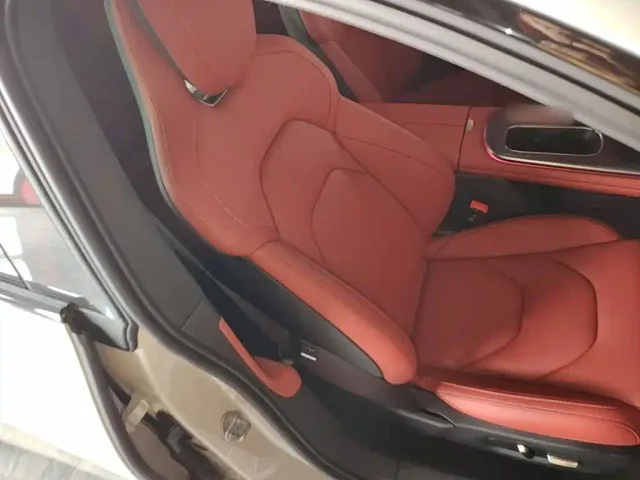 Xiaomi SU7 — Фото автомобиля 24