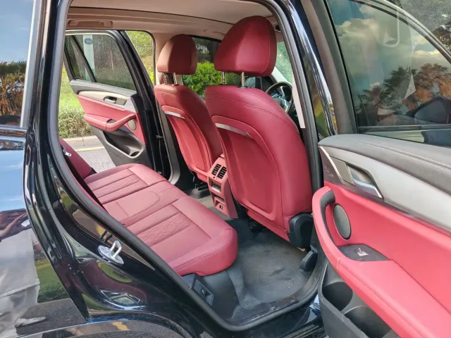 BMW iX3 — Фото автомобиля 11