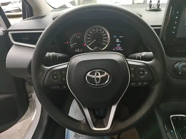 Toyota Corolla — Фото автомобиля 10