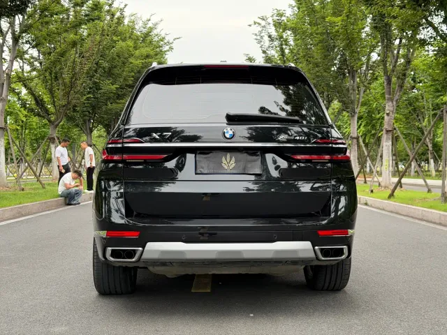 BMW X7 — Фото автомобиля 15