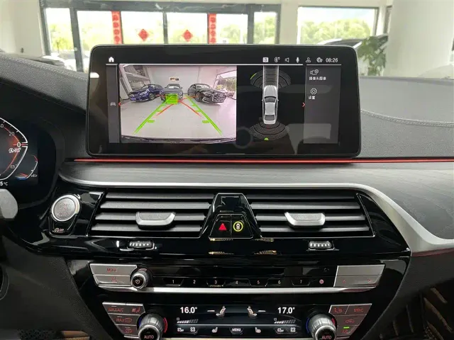 BMW 5 Series — Фото автомобиля 19