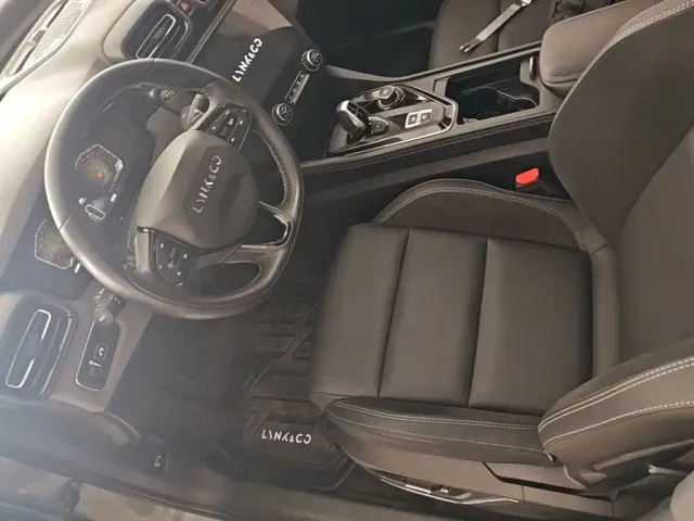 Lynk & Co 03 — Фото автомобиля 15