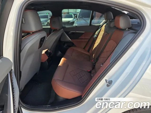 BMW 5 Series G60 — Фото автомобиля 8