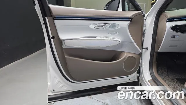 Genesis GV70 2.5T Бензин 2WD — Фото автомобиля 24