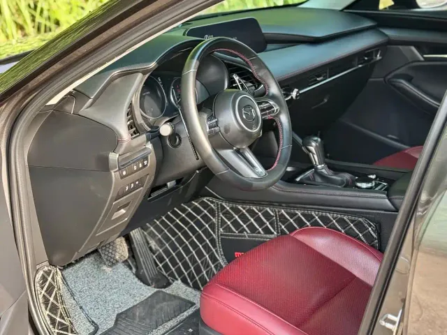 Mazda Axela — Фото автомобиля 7