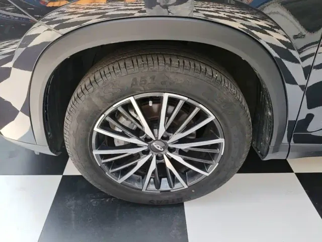 Chery Tiggo 8 — Фото автомобиля 22