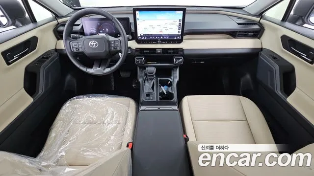 Toyota RAV4 — Фото автомобиля 5