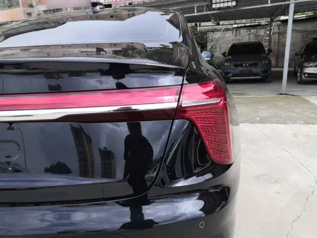 Hongqi H5 — Фото автомобиля 7