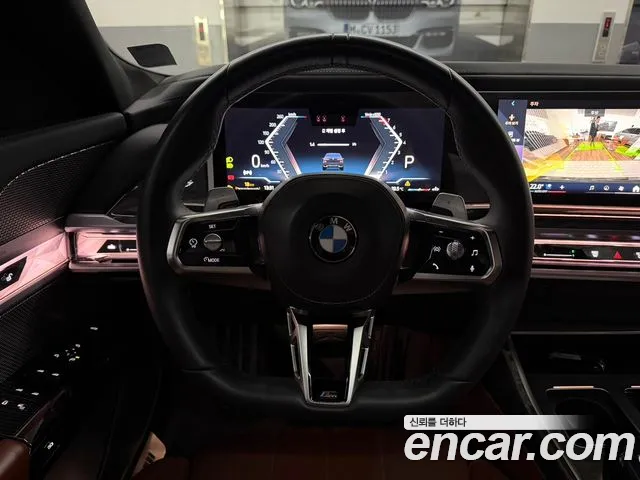BMW 7 Series G70 — Фото автомобиля 10