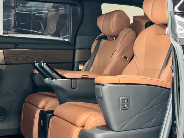 Toyota Vellfire — Фото автомобиля 5