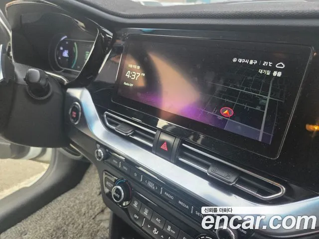 Kia Niro — Фото автомобиля 7