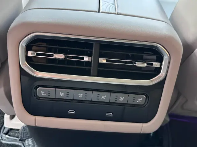Jetour Zongheng G700 — Фото автомобиля 7