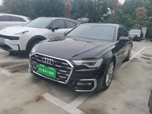 Фотография автомобиля — Audi A6L