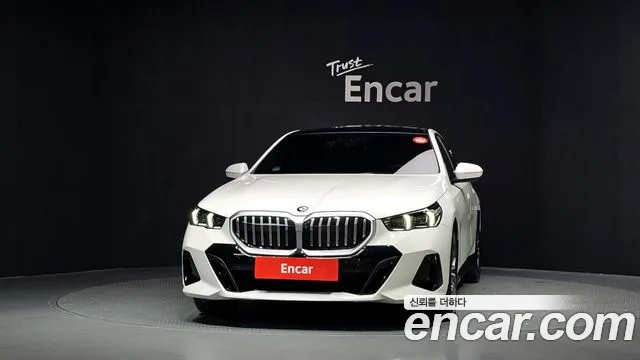 BMW 5-Series — Фото автомобиля 3