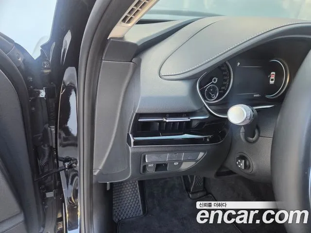 Genesis G80 RG3 — Фото автомобиля 12