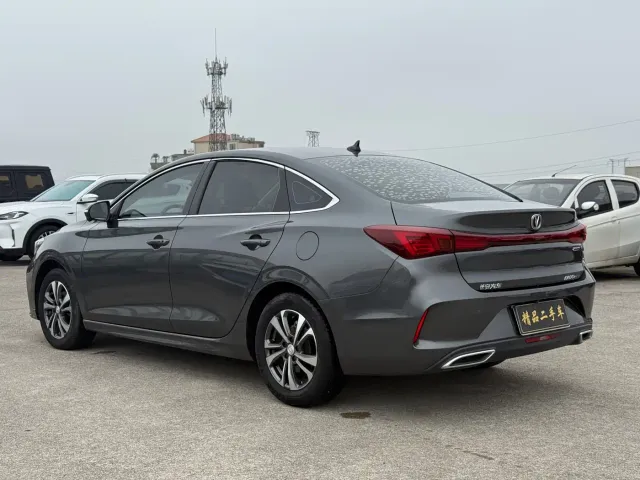 Changan Eado — Фото автомобиля 13