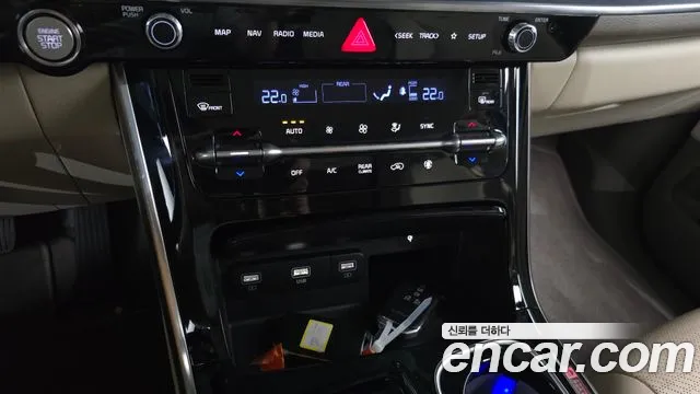 Kia Carnival Generation 4 — Фото автомобиля 18