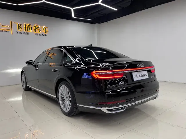 Audi A8 — Фото автомобиля 17