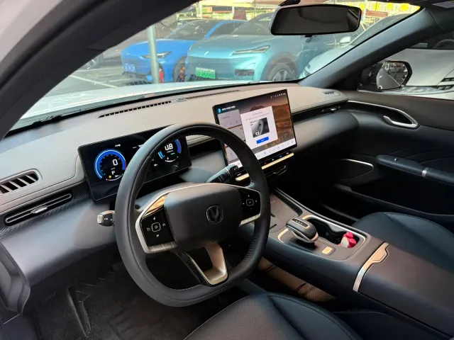Changan Eado — Фото автомобиля 5