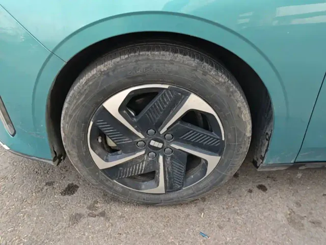 Geely Galaxy L6 — Фото автомобиля 22