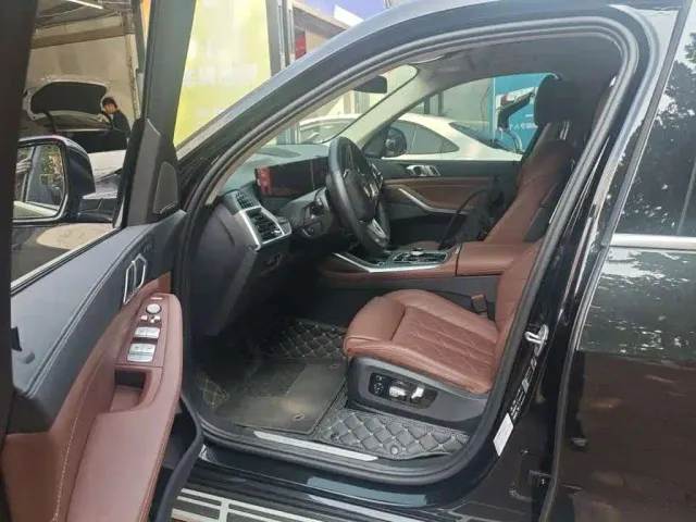 BMW X7 — Фото автомобиля 6