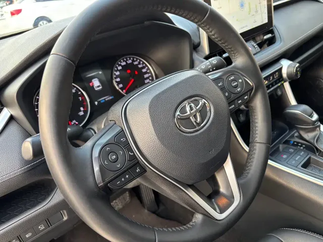 Toyota Wildlander — Фото автомобиля 6