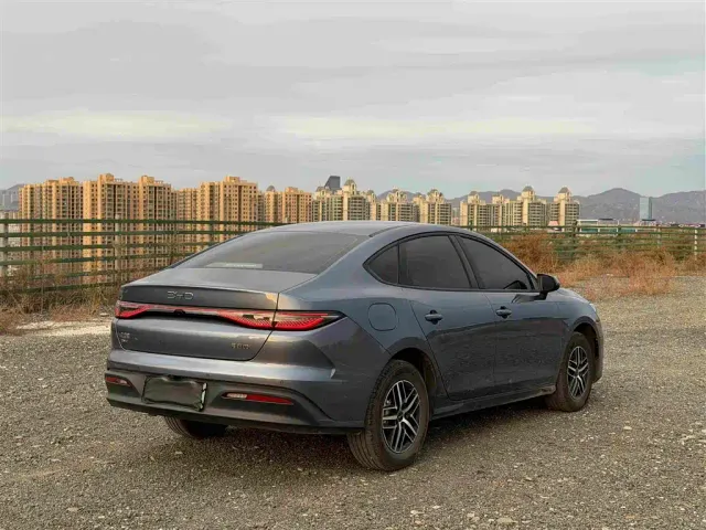 BYD Seal 05 DM-i — Фото автомобиля 4