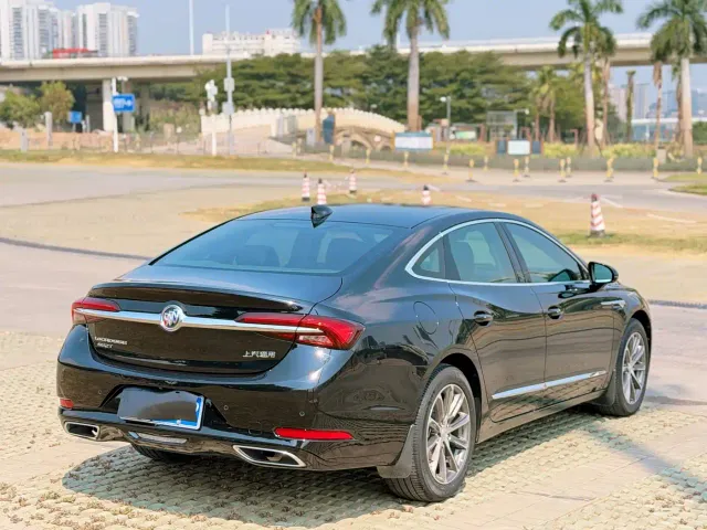 Buick LaCrosse — Фото автомобиля 6